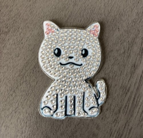 Diamond Art Magnet: Gray Cat with pink ears